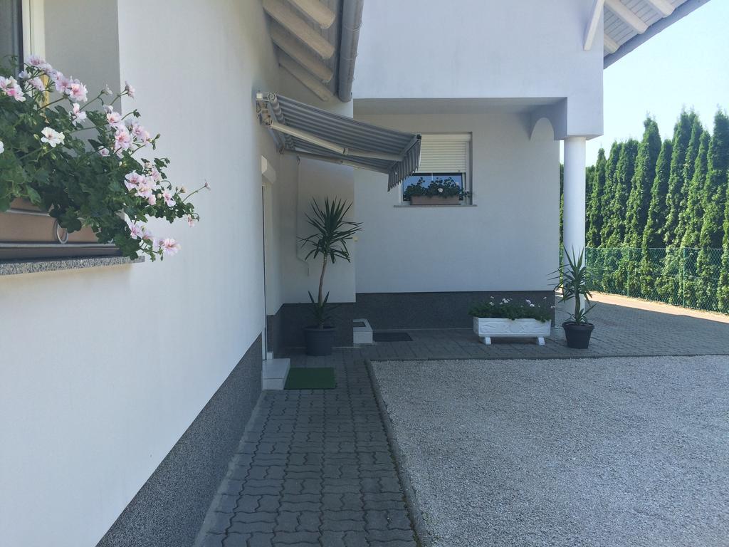 Judit Vendégház Bük Exterior foto